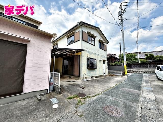 4LDK house in Gamagori, Aichi - Photo 1