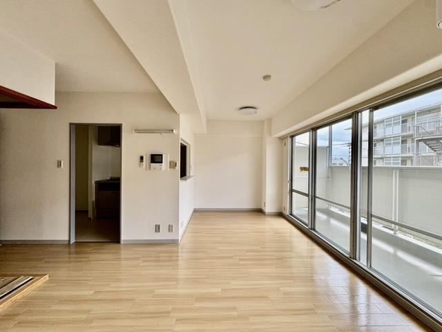 3LDK apartment in Kasukabe, Saitama - Photo 1