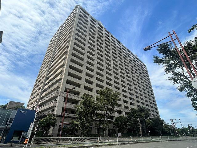 3LDK apartment in Suminoe Ward, Osaka - Photo 1
