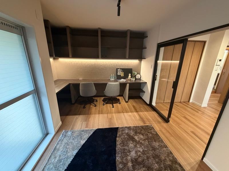 4LDK apartment in Takatsuki, Osaka - Photo 1