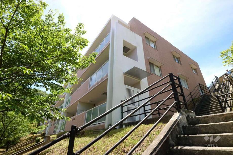 2LDK+S apartment in Takarazuka, Hyogo - Photo 1