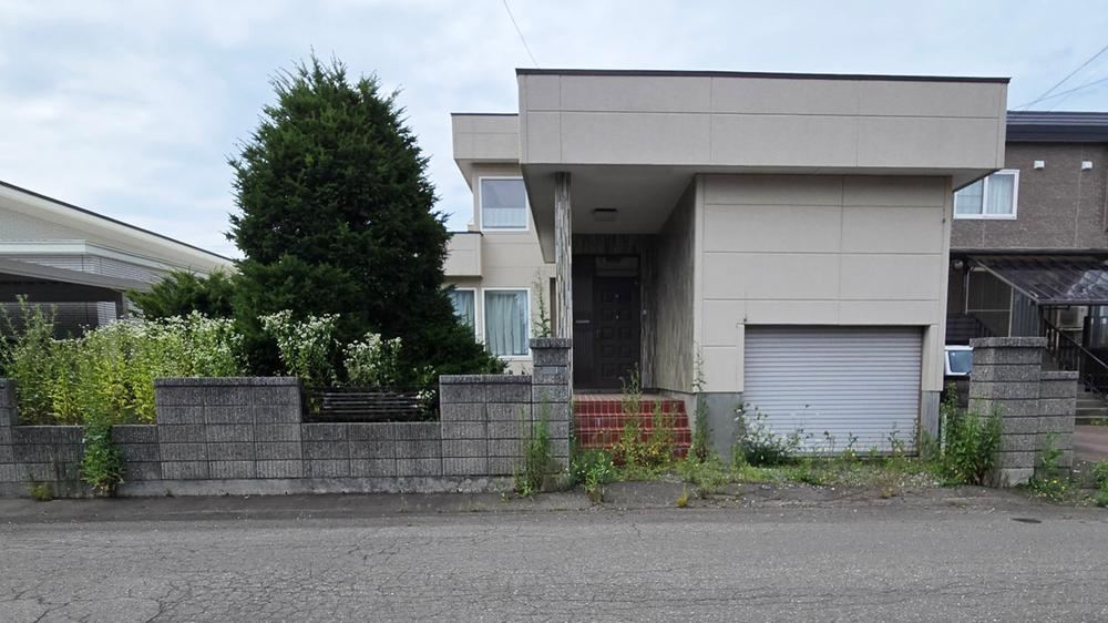5LDKK+S house in Ebetsu, Hokkaido - Photo 1