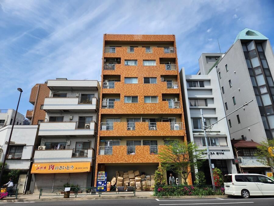 1LDK apartment in Sumida Ward, Tokyo - Photo 1