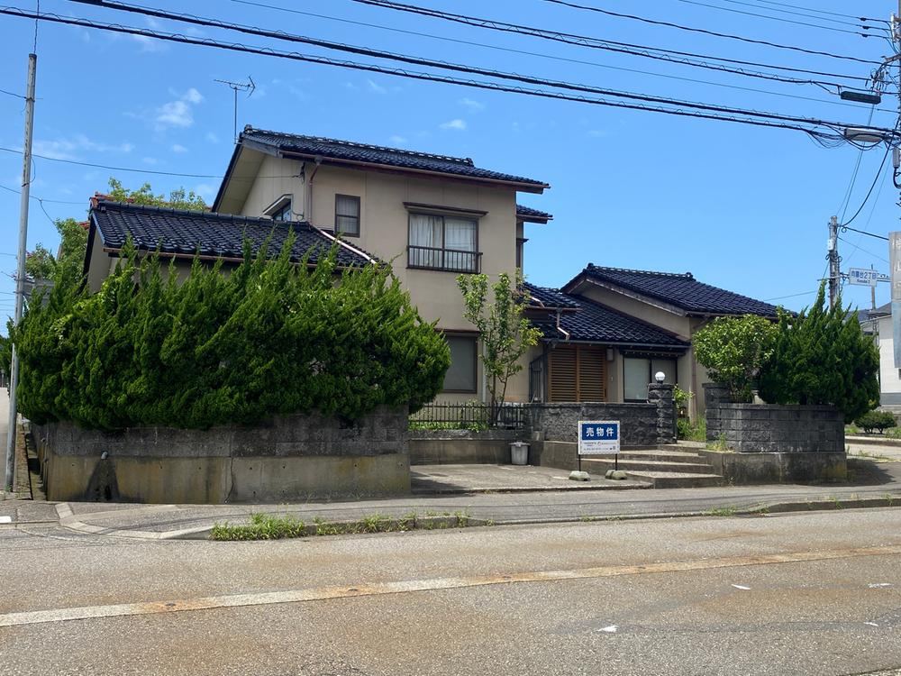 5DK+S house in Uchinada, Kahoku District, Ishikawa - Photo 1