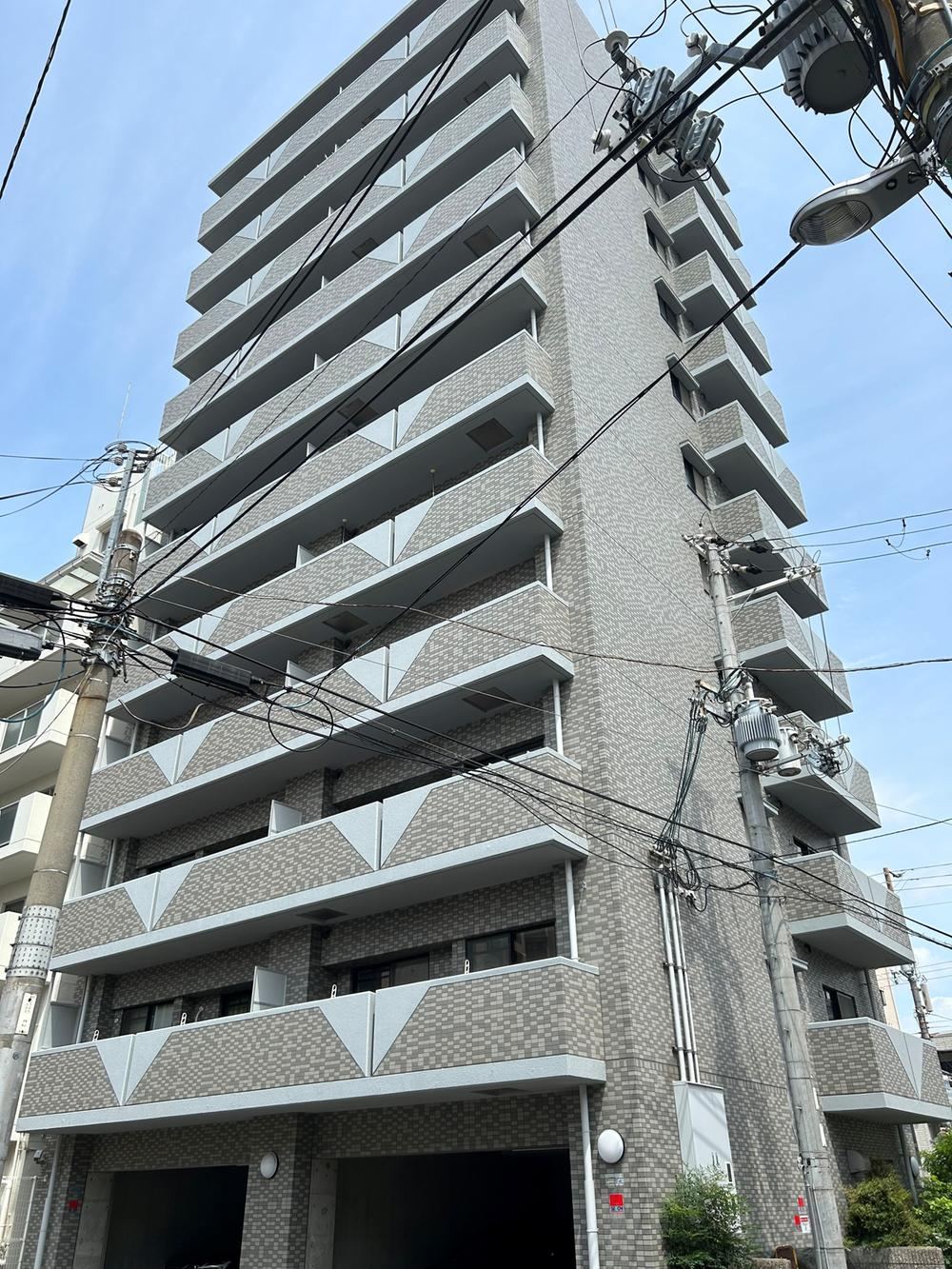 2LDK apartment in Joto Ward, Osaka - Photo 1