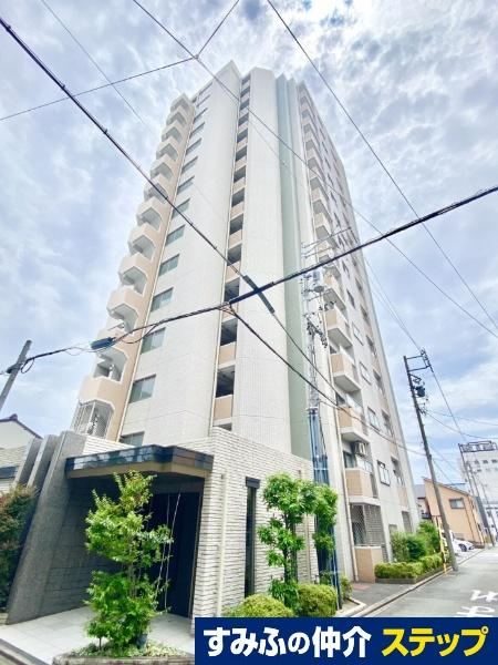 3LDK apartment in Minato Ward, Nagoya, Aichi - Photo 1