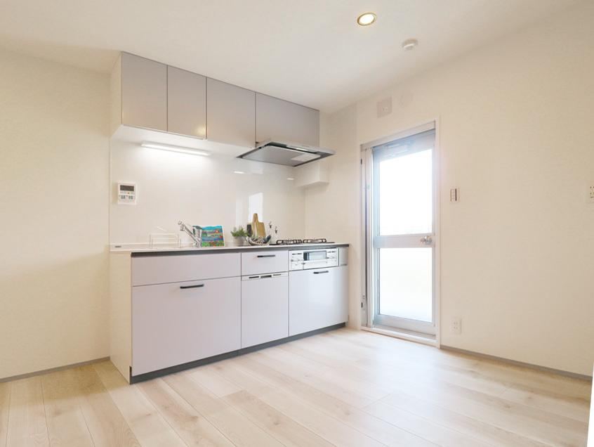 3LDK apartment in Izumi Ward, Yokohama, Kanagawa - Photo 1