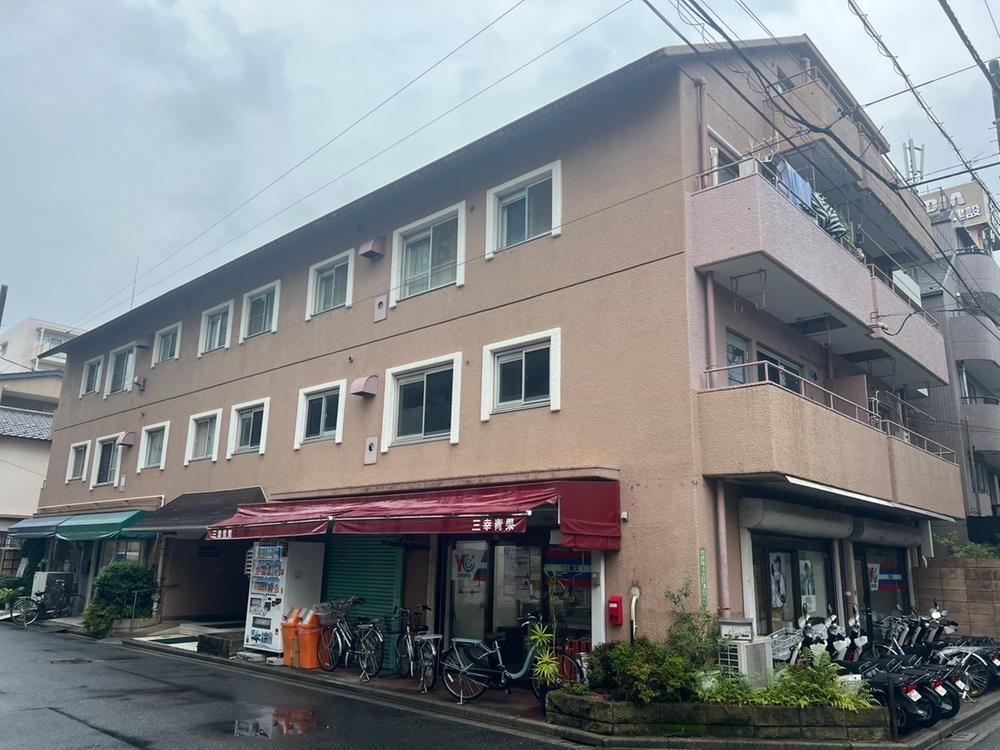 2LDK apartment in Arakawa Ward, Tokyo - Photo 1