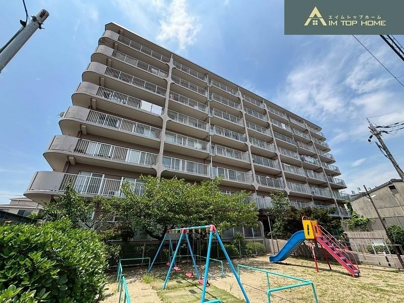 3DK apartment in Daito, Osaka - Photo 1
