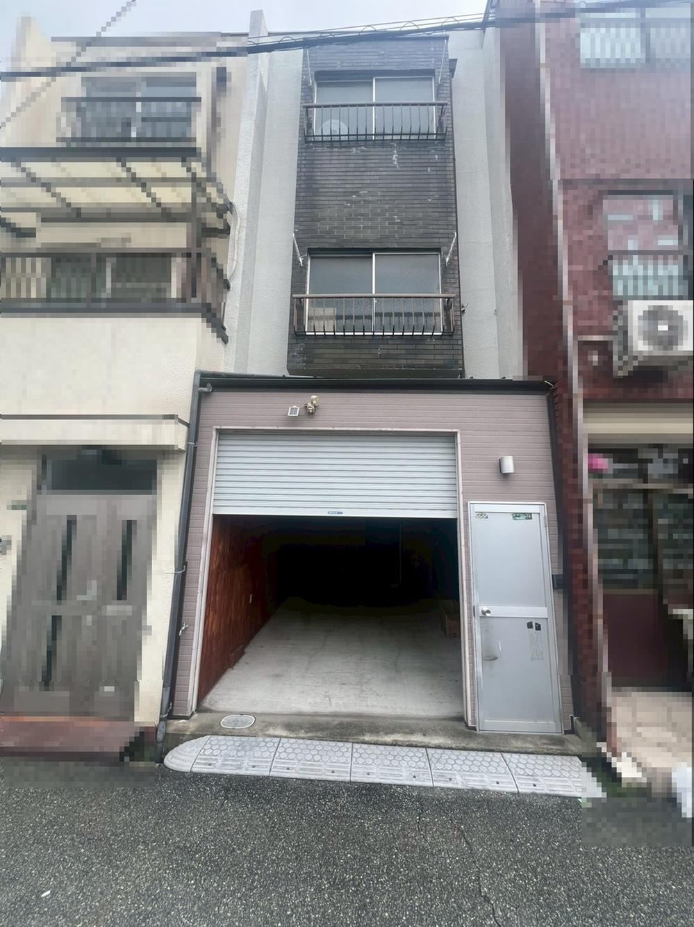 2DK house in Ino Ward, Osaka - Photo 1
