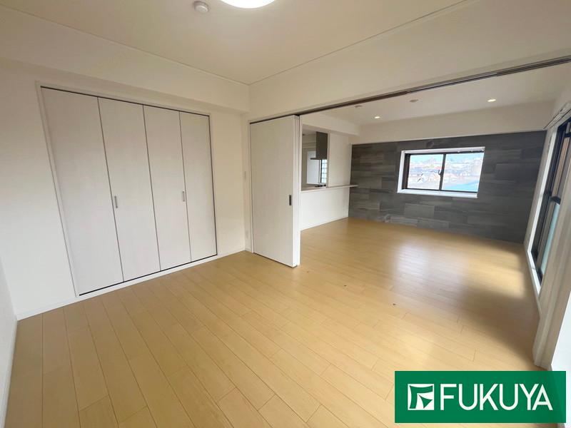 3LDK apartment in Akashi, Hyogo - Photo 1