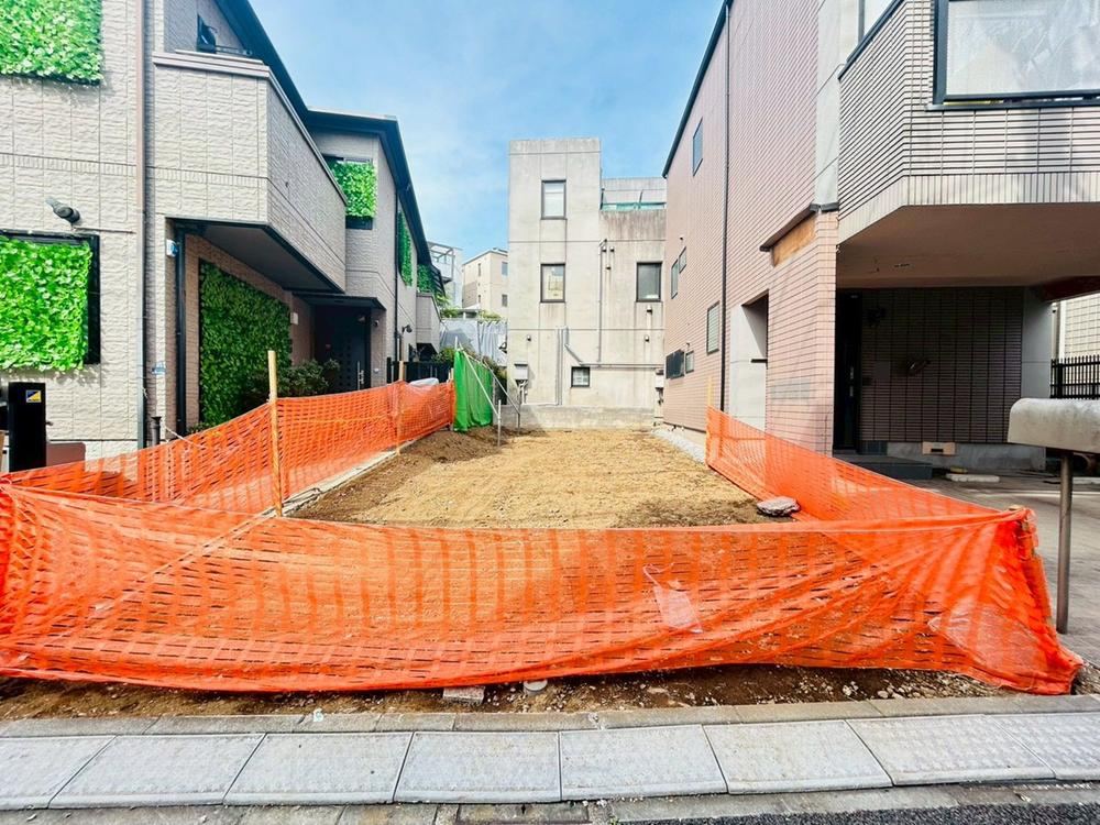 65 m² land in Minato Ward, Tokyo - Photo 1
