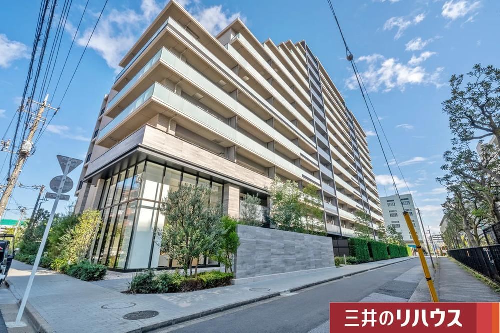 3LDK apartment in Koto Ward, Tokyo - Photo 1