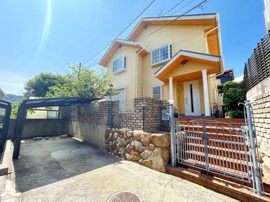 4LDK house in Ashiya, Hyogo - Photo 1