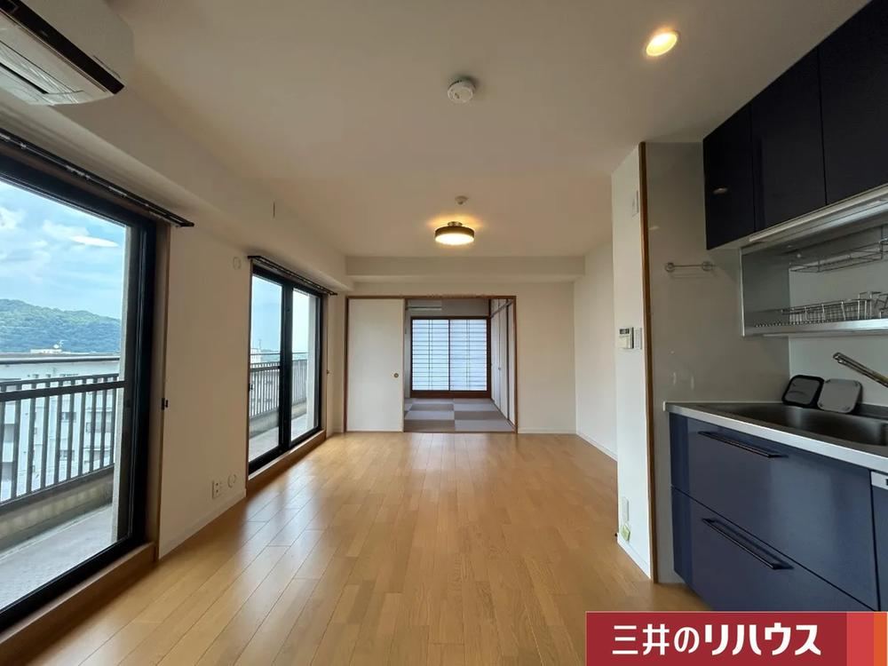 2LDK apartment in Higashinada Ward, Kobe, Hyogo - Photo 1