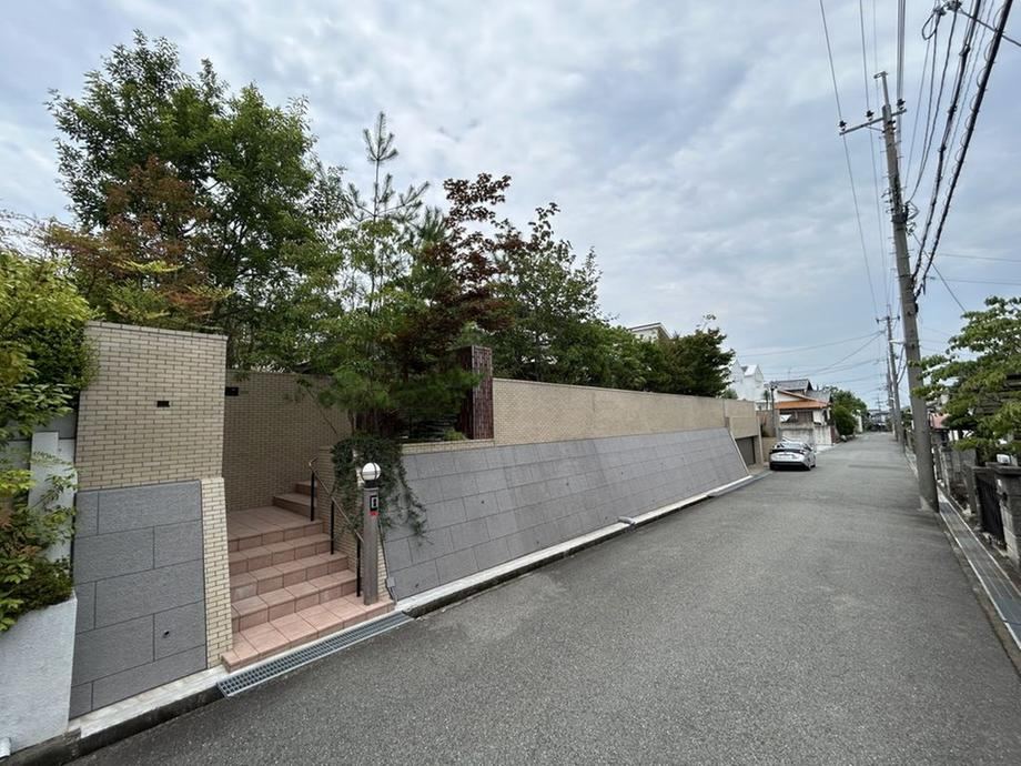 6LDK house in Osakasayama, Osaka - Photo 1