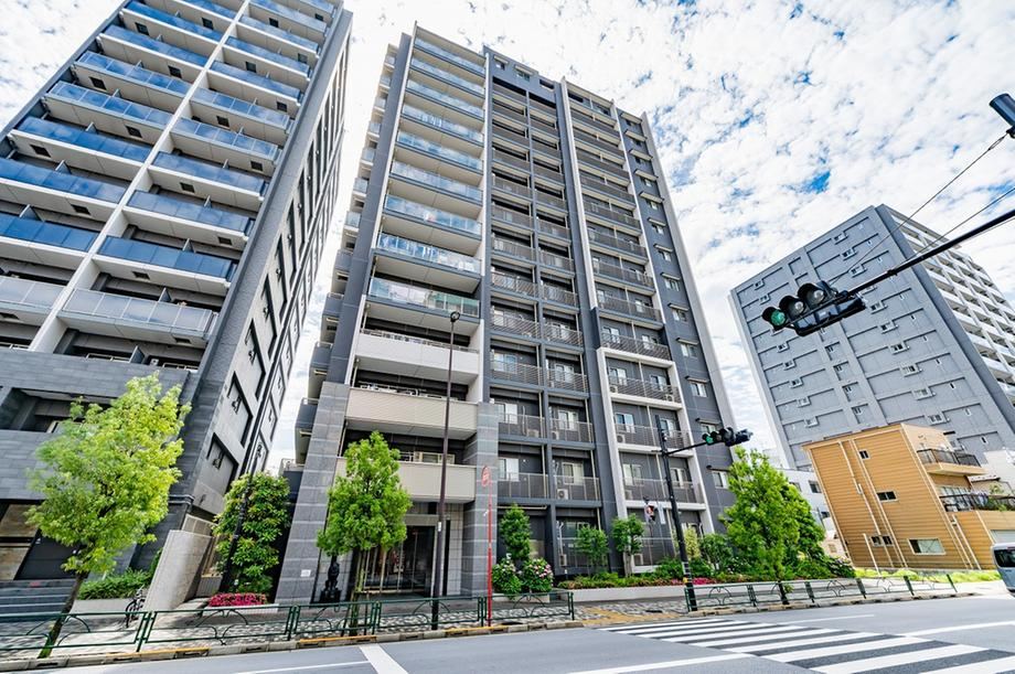 3LDK apartment in Koto Ward, Tokyo - Photo 1