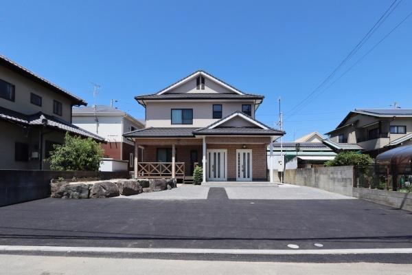 8DK house in Masaki, Iyo District, Ehime - Photo 1