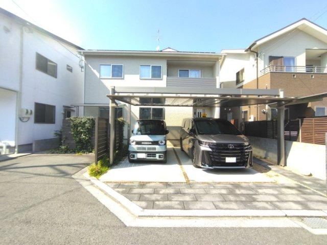 4LDK house in Matsuyama, Ehime - Photo 1