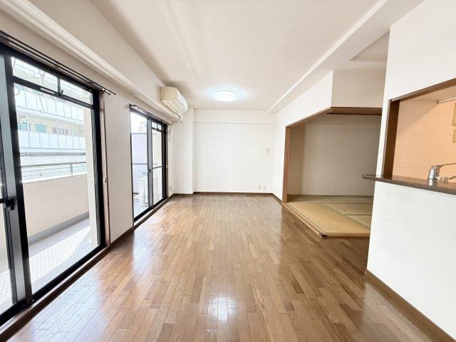 3LDK apartment in Nishi Ward, Kobe, Hyogo - Photo 1