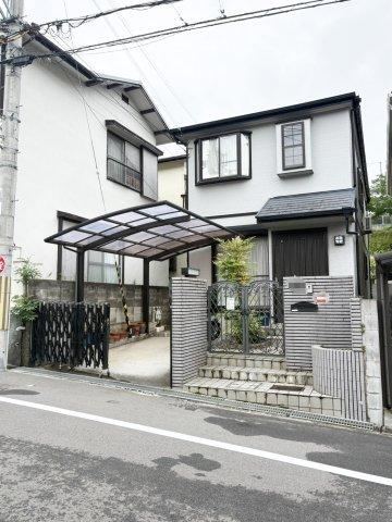5DK house in Takatsuki, Osaka - Photo 1