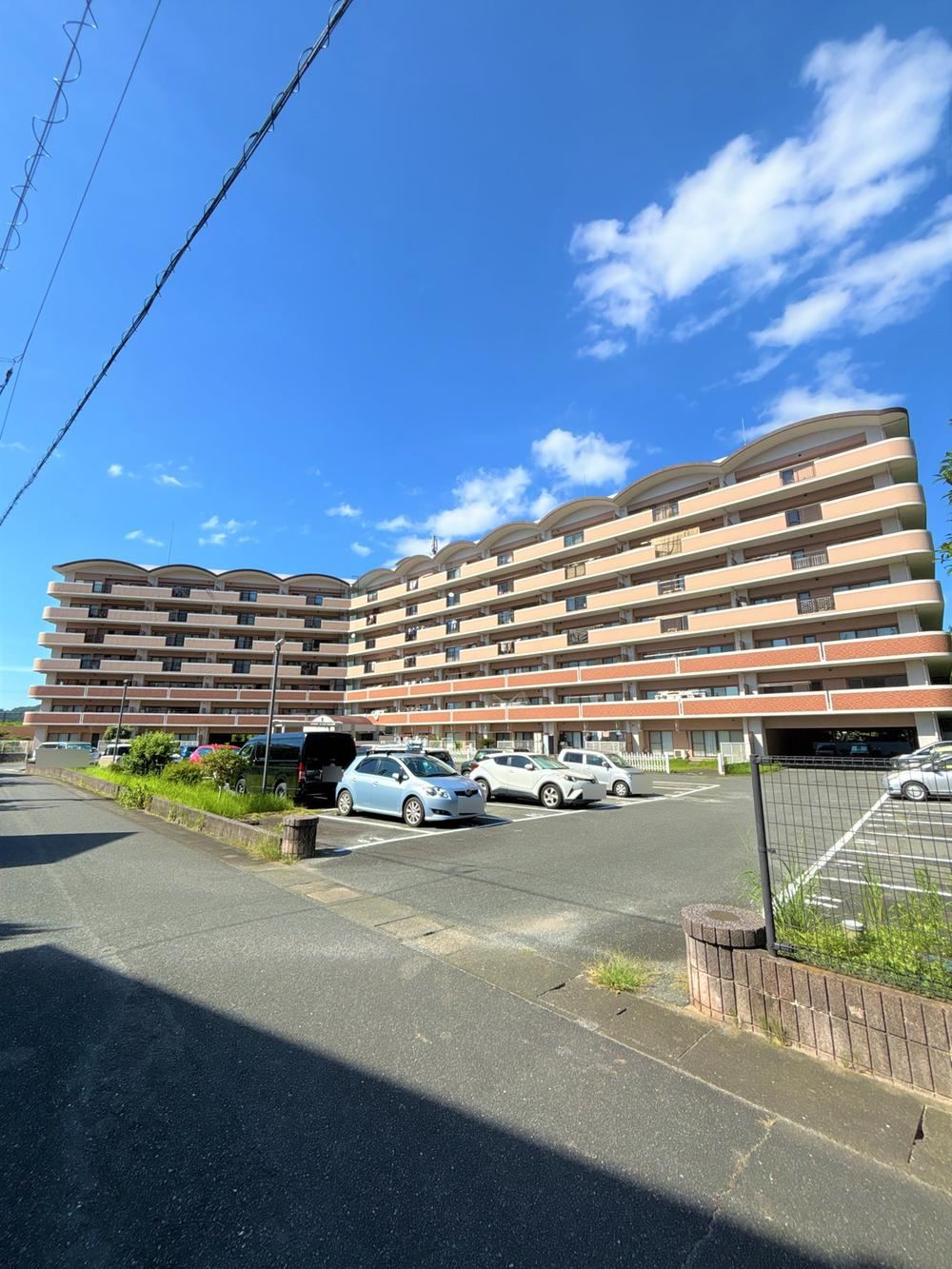 4LDK apartment in Itoshima, Fukuoka - Photo 1