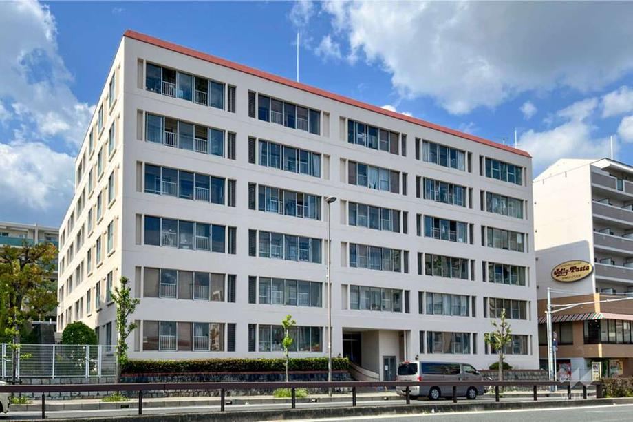 3DK apartment in Ashiya, Hyogo - Photo 1