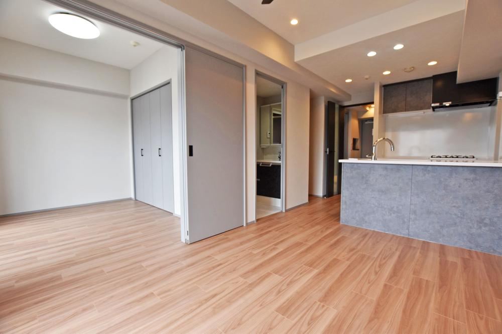 2LDK apartment in Kita Ward, Osaka - Photo 1