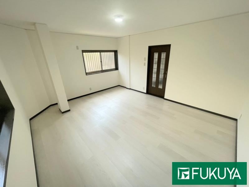 4LDK house in Higashiyodogawa Ward, Osaka - Photo 1