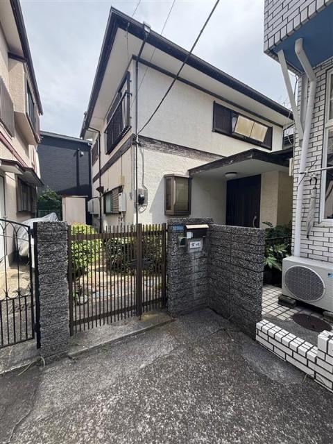5DK house in Ichikawa, Chiba - Photo 1