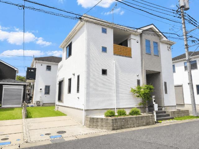 4LDK house in Nagareyama, Chiba - Photo 1