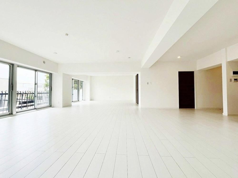 2LDK+S apartment in Ashiya, Hyogo - Photo 1
