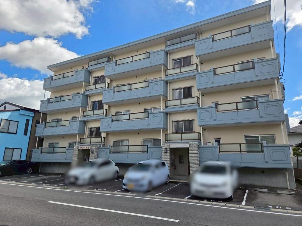 3LDK apartment in Okazaki, Aichi - Photo 1