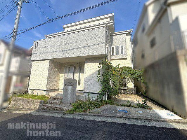 4LDK house in Kashiwara, Osaka - Photo 1