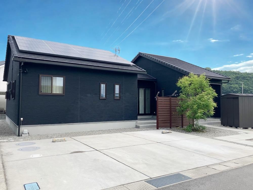 5LDK house in Marugame, Kagawa - Photo 1