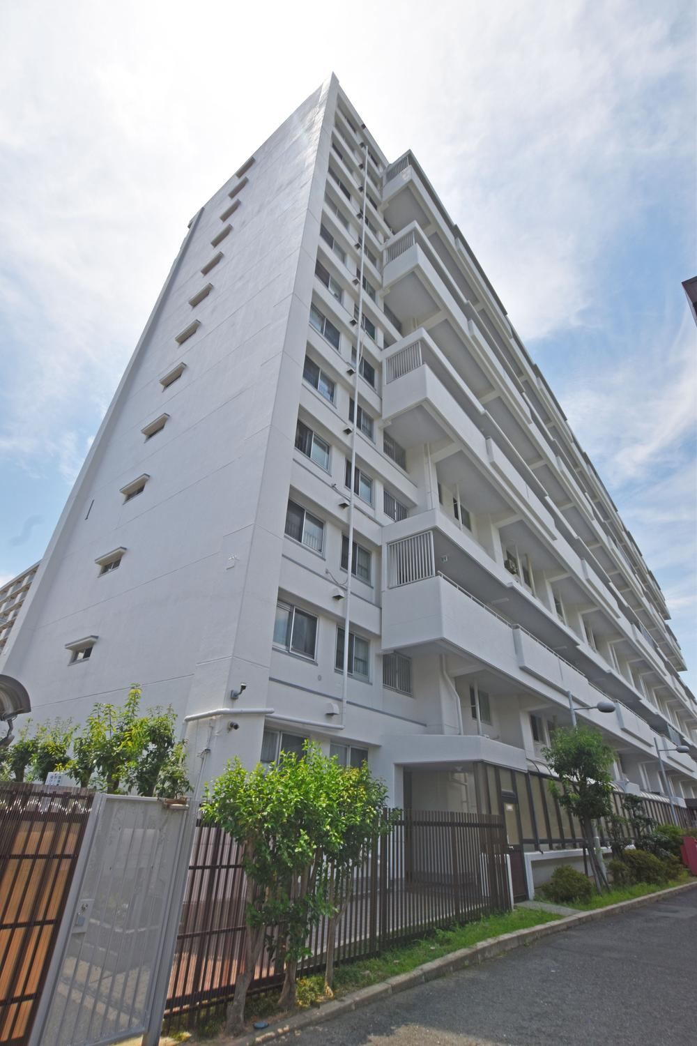 3LDK apartment in Kita Ward, Osaka - Photo 1