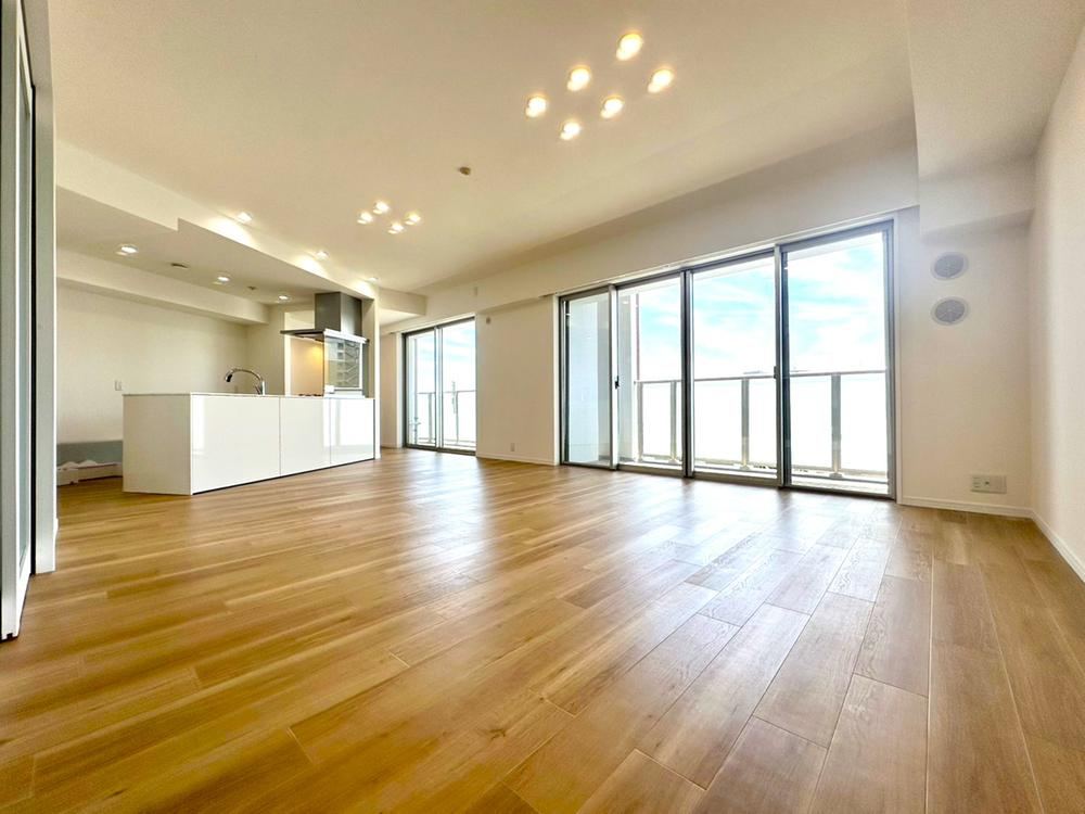 4LDK apartment in Midori Ward, Saitama - Photo 1