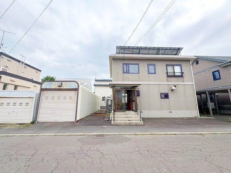 6LDK house in Kita Ward, Sapporo, Hokkaido - Photo 1