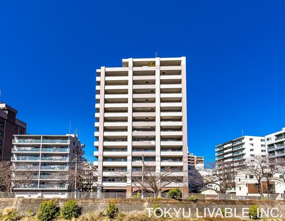 2LDK apartment in Fujisawa, Kanagawa - Photo 1