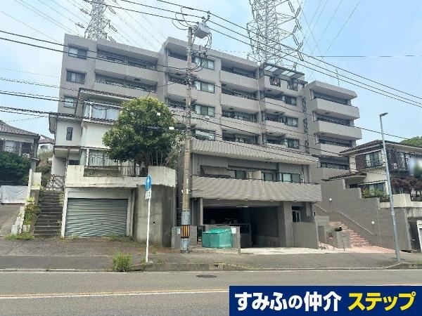 3LDK apartment in Totsuka Ward, Yokohama, Kanagawa - Photo 1