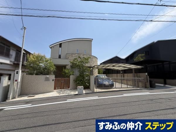 4LDK house in Suita, Osaka - Photo 1