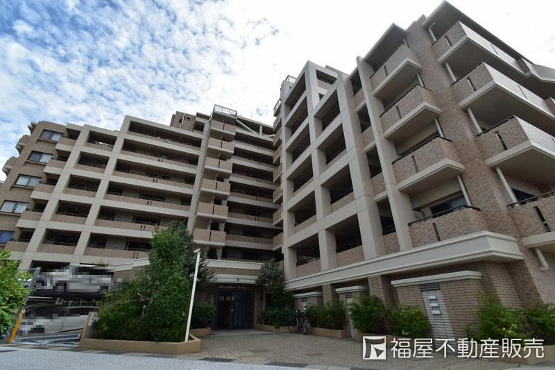 3LDK apartment in Akashi, Hyogo - Photo 1