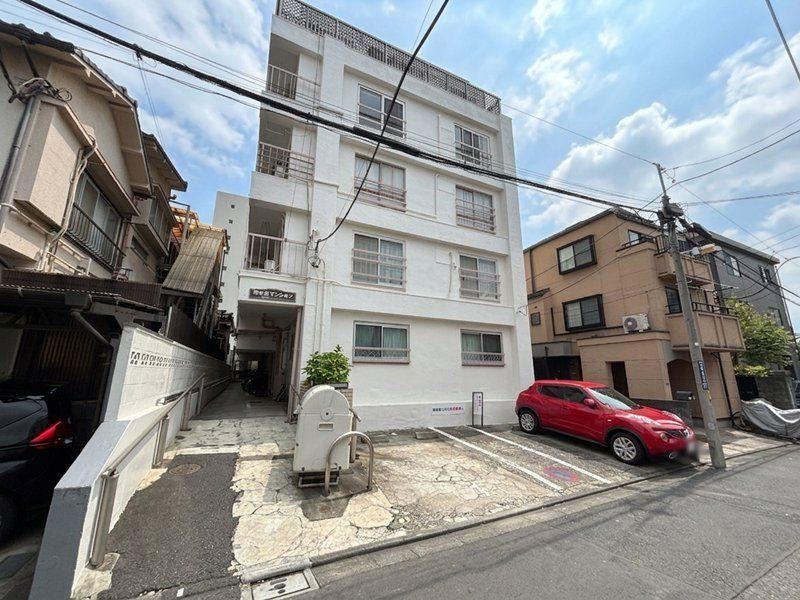 1LDK apartment in Shinjuku Ward, Tokyo - Photo 1
