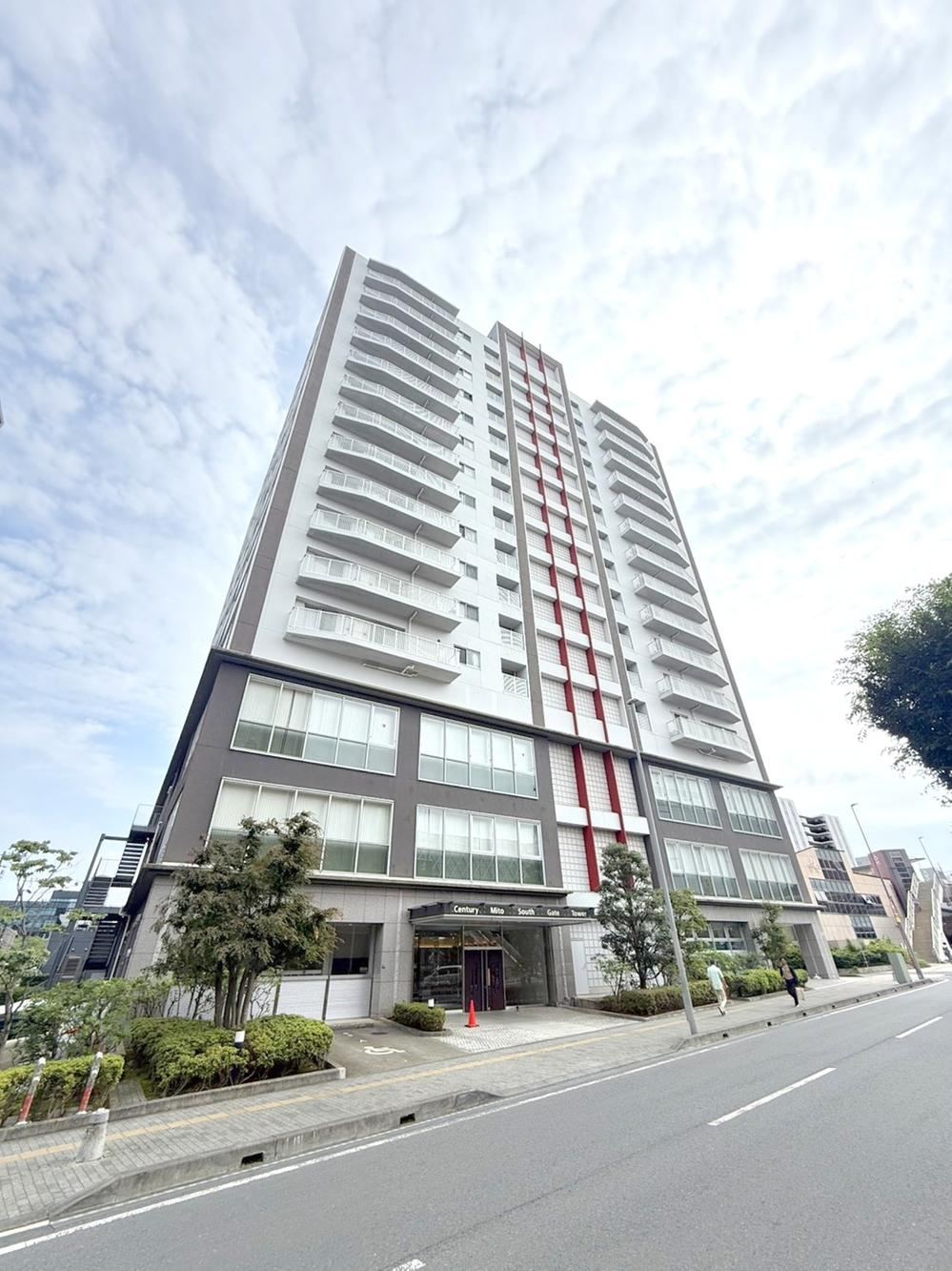 3LDK apartment in Mito, Ibaraki - Photo 1
