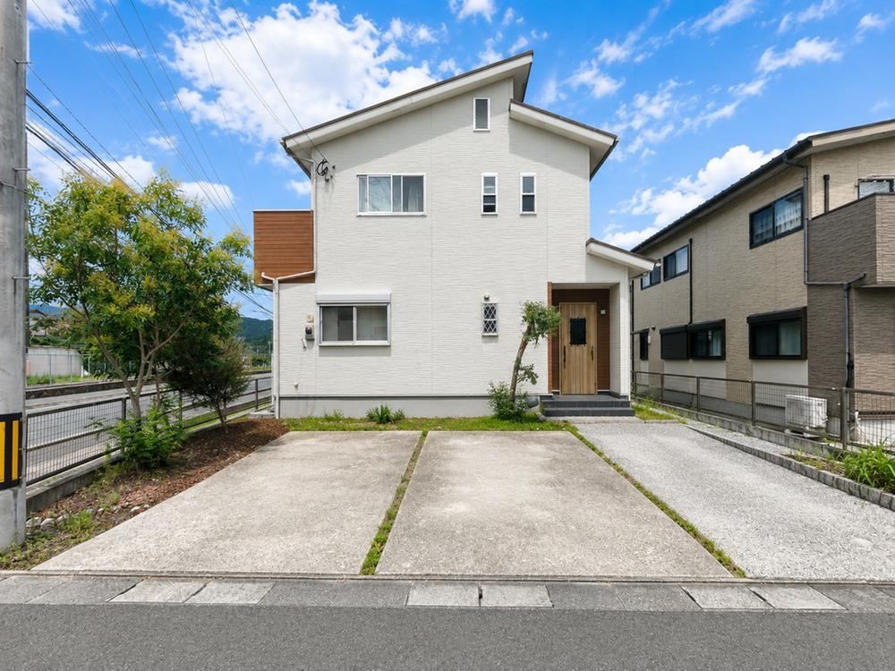 4LDK house in Sawara Ward, Fukuoka - Photo 1