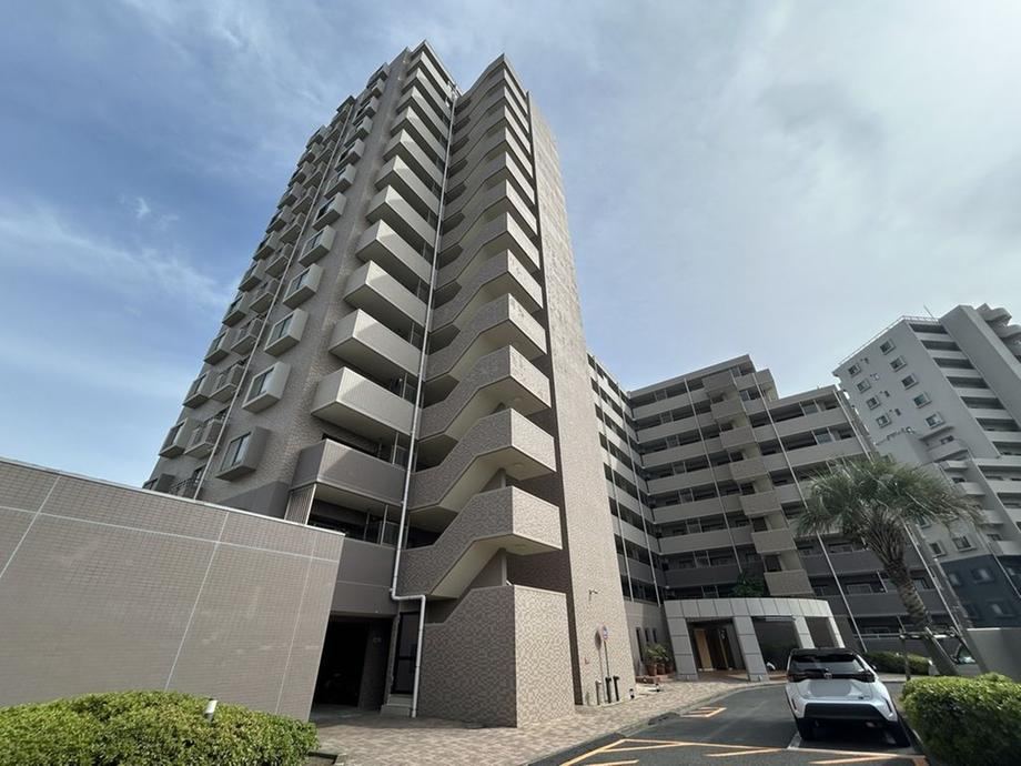 3LDK apartment in Chigasaki, Kanagawa - Photo 1