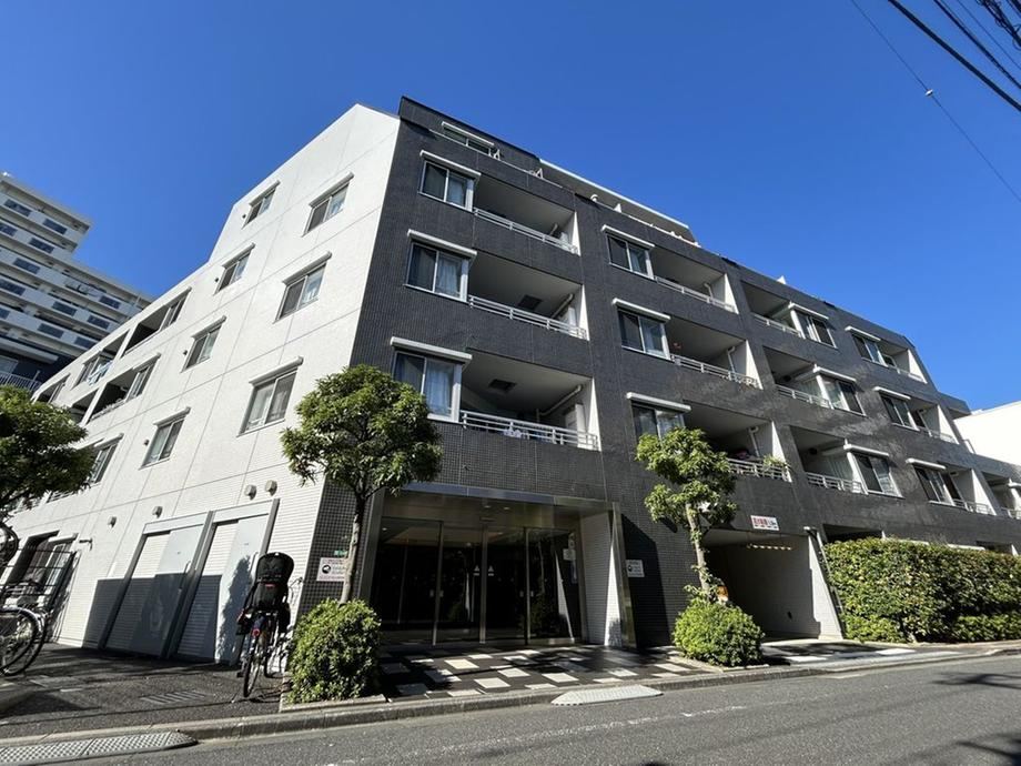 3LDK apartment in Edogawa Ward, Tokyo - Photo 1