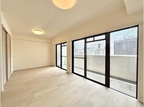2LDK apartment in Kita Ward, Osaka - Photo 1