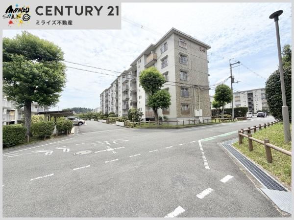 4LDK apartment in Kashihara, Nara - Photo 1