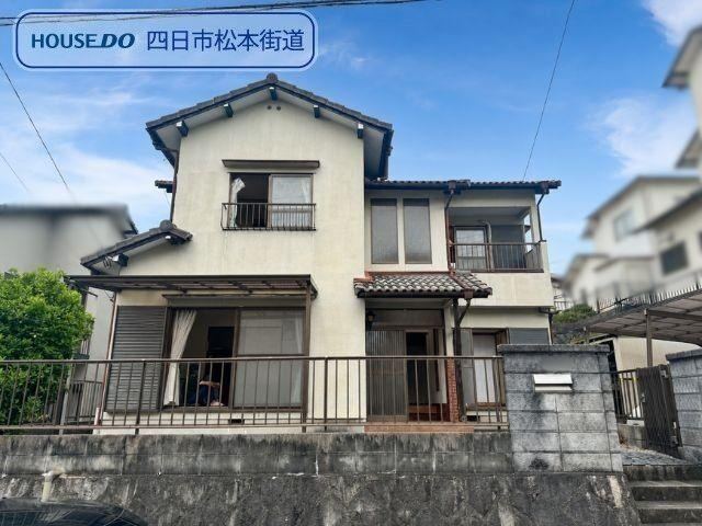 5DK house in Yokkaichi, Mie - Photo 1